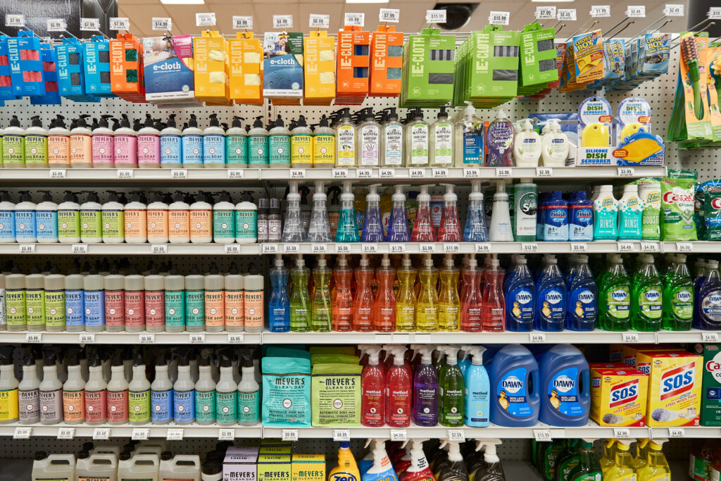 Home Hardware 20220320 3057 2