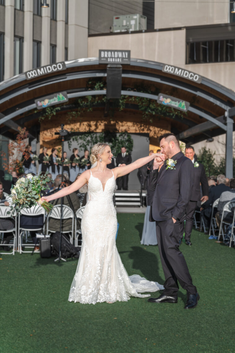 GNodland Broadway Square Wedding final 9950 maxWidth 1200 maxHeight 1600 ppi 72 quality 100 1