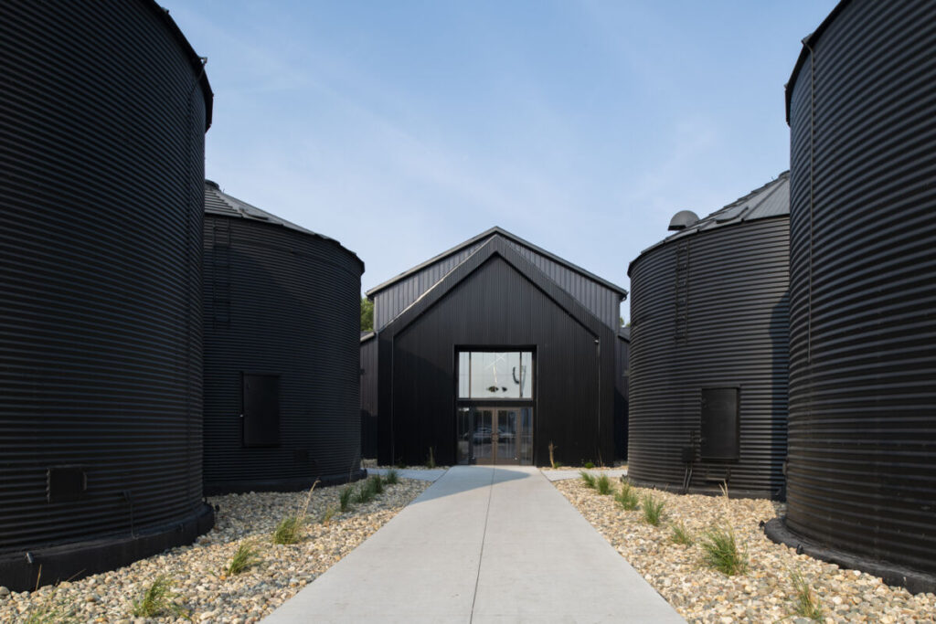 Dan Francis 2 preview maxWidth 1200 maxHeight 800 ppi 72 quality 80