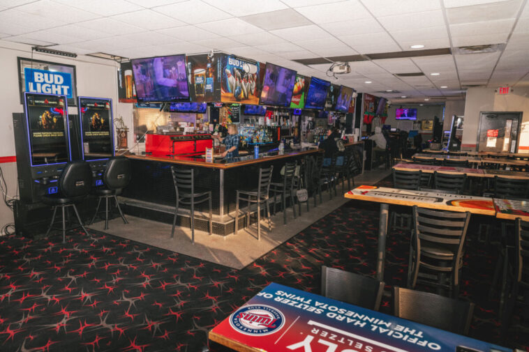 Slammers Sports Bar 3