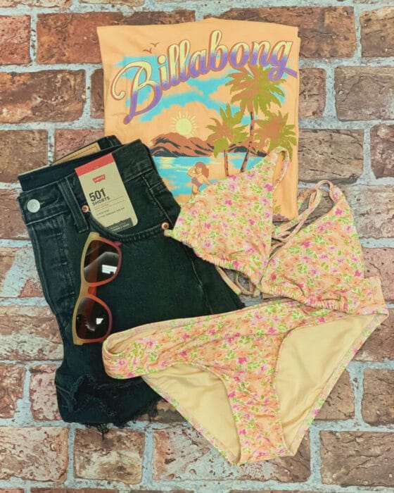 flatplay image of clothes