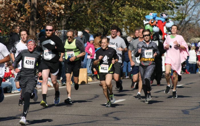 marathon with runners