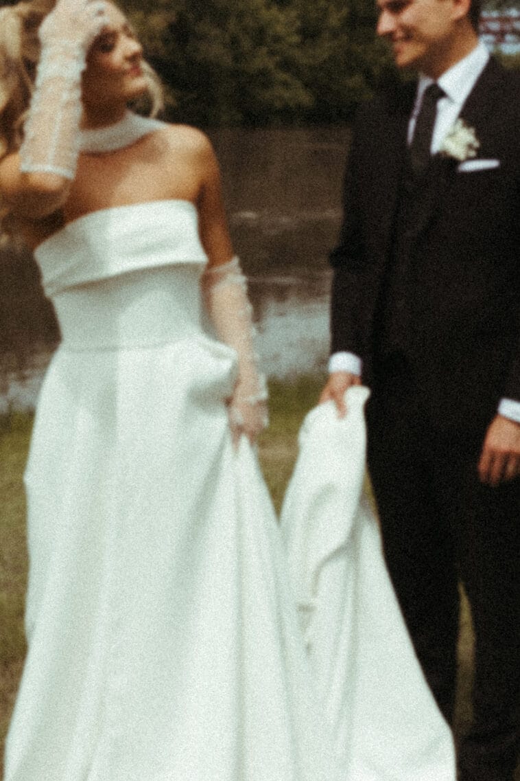 couple posing in outdoors
